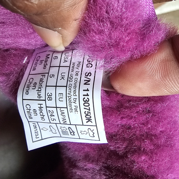 NEW UGG MINIS - Picture 4 of 5